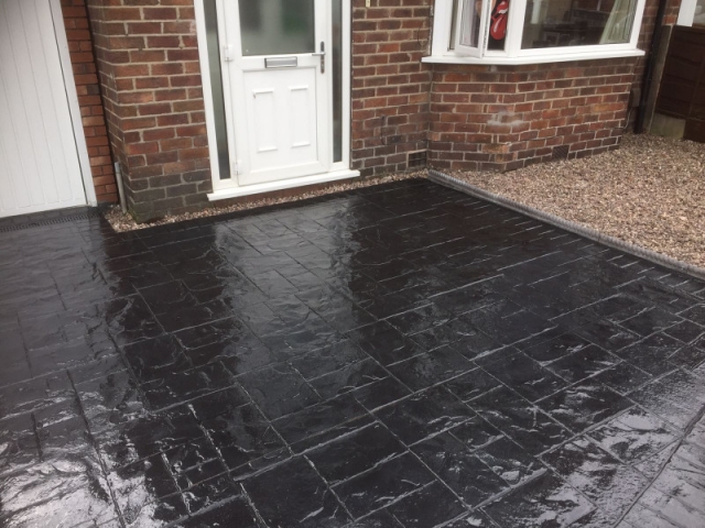 Re-surface driveway Altrincham 1