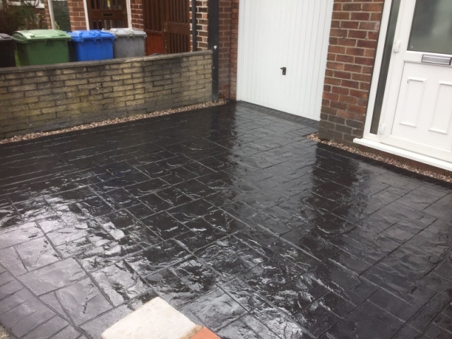 Re-surface driveway Altrincham 2