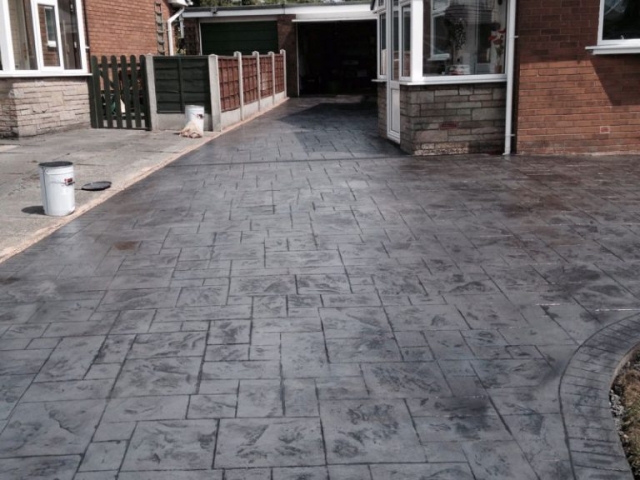 Ash grey with charcoal release colour driveway