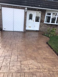 Concrete Printed Driveway in Bideford buff with walnut release printed in Ashlar cut stone