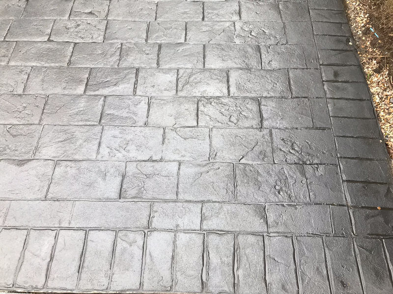 New pattern imprinted concrete driveway