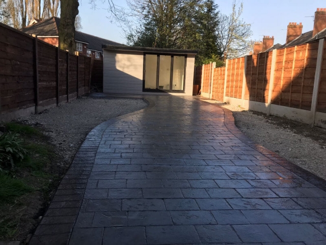 New pattern imprinted patio in Wythenshawe