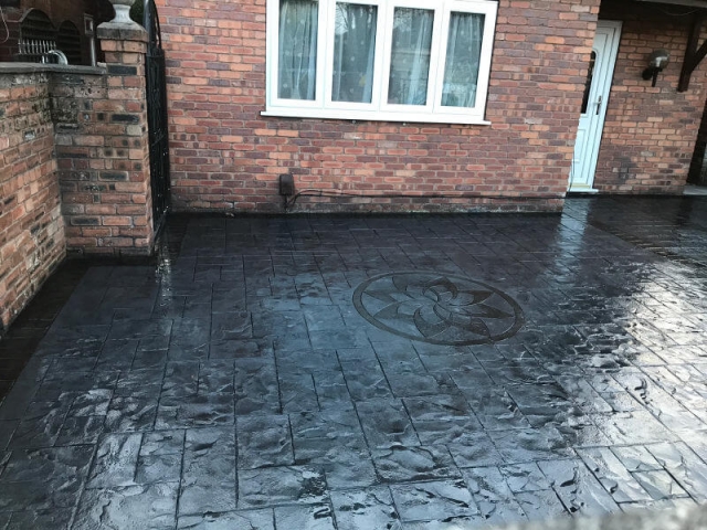 New concrete driveway in Didsbury, Manchester