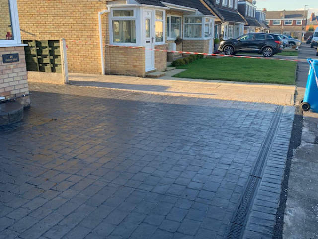Driveway installed in the Wythenshawe area of Manchester by planet surfacing