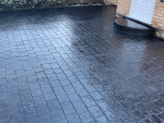 Driveway installed in the Wythenshawe area of Manchester by planet surfacing