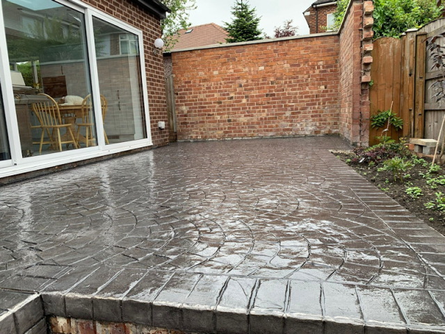 Pattern Imprinted Concrete Driveway and Patio in Hale